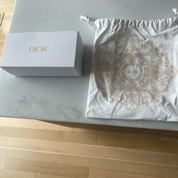 Brand new dior sunglasses with box and bag - Picture 7 of 8
